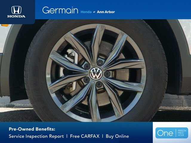 Used 2023 Silver Metallic Volkswagen 2.0T SE image 12
