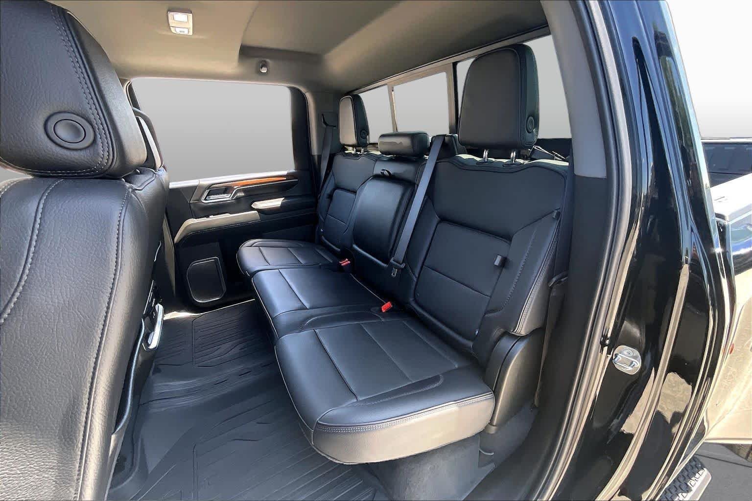 Used 2024 Onyx Black GMC Denali DRW image 20