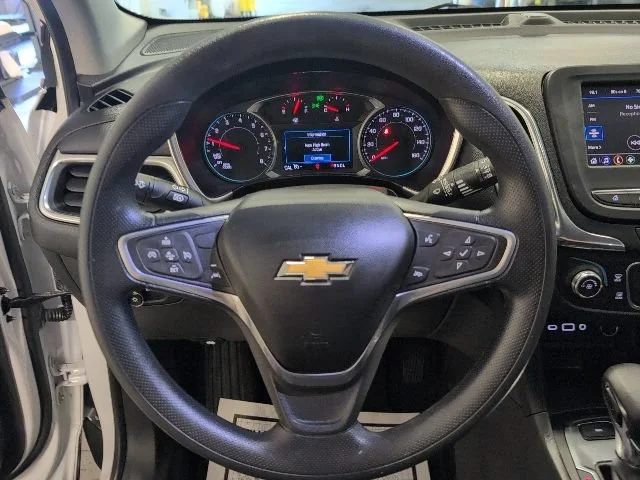 Used 2022 Summit White Chevrolet LT image 9