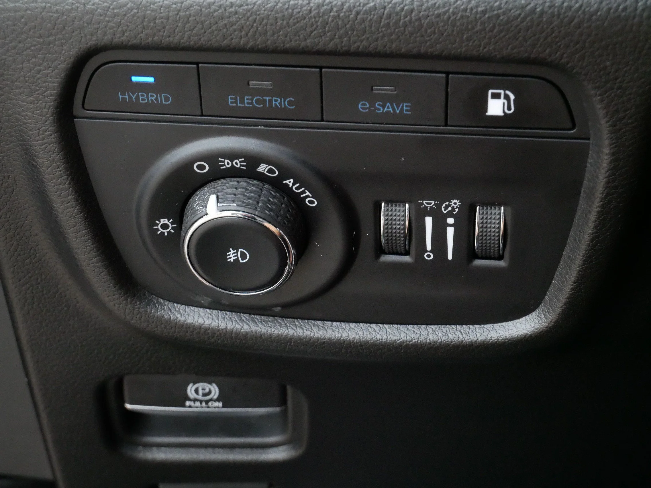 Used 2023 Diamond Black Crystal Pearlcoat Jeep  image 27