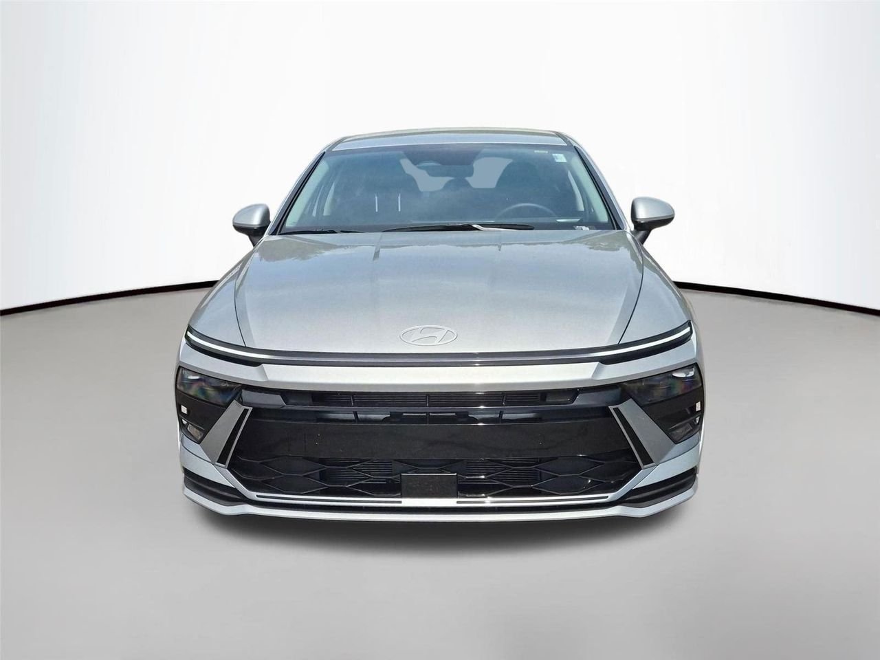 New 2026 Aero Silver Hyundai SE image 8