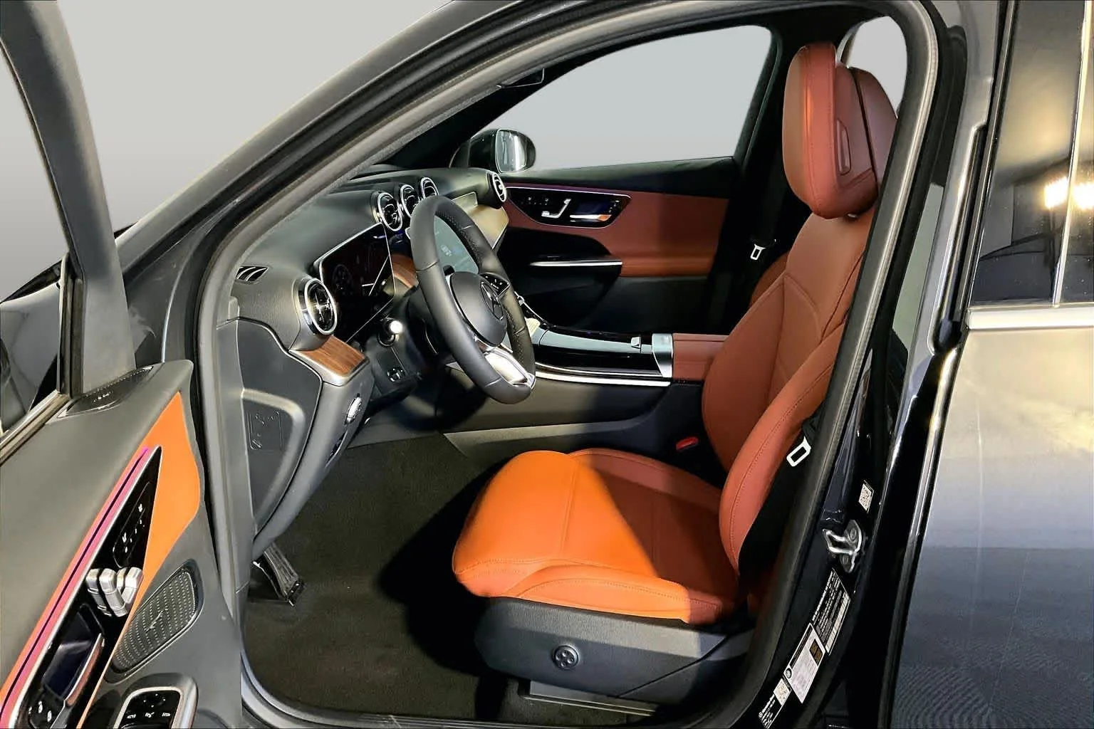 New 2026 Graphite Grey Metallic Mercedes-Benz GLC 300 image 13