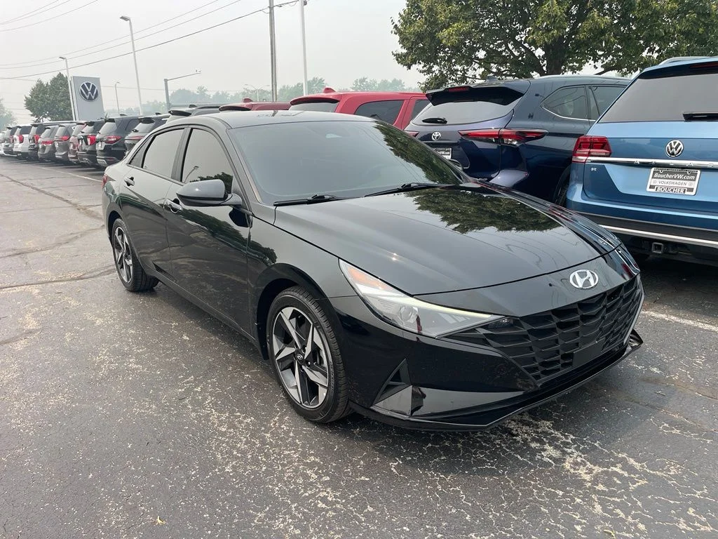 Used 2023 Phantom Black Hyundai SEL image 7