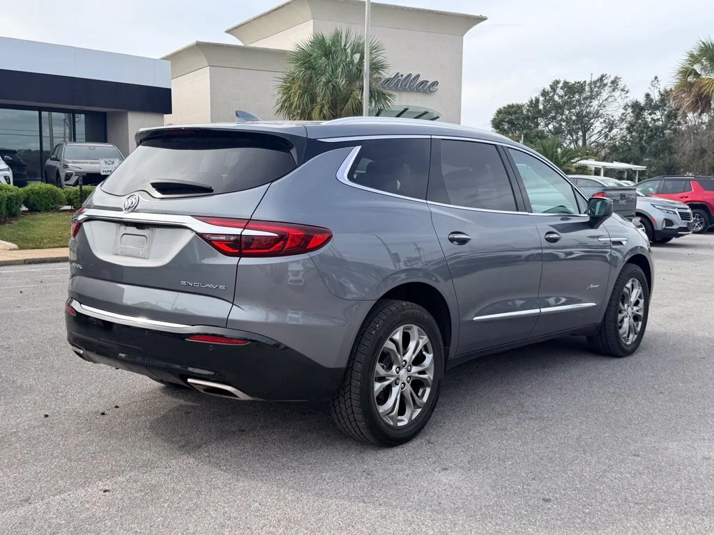 Used 2018 Gray Buick Avenir image 6