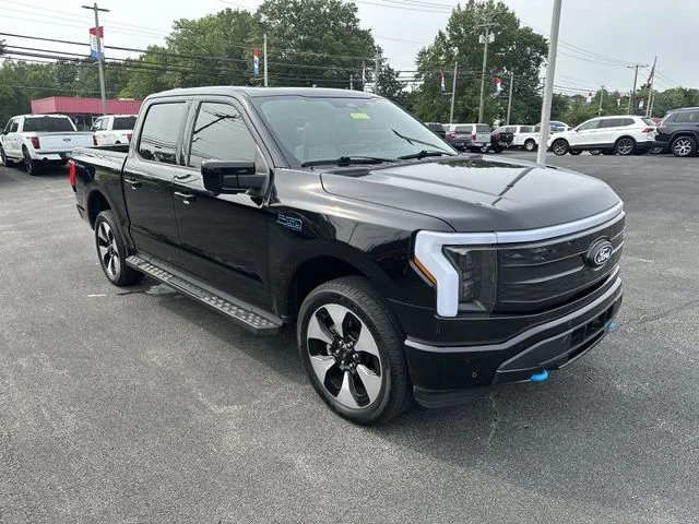 Used 2025 Agate Black Metallic Ford Platinum image 11