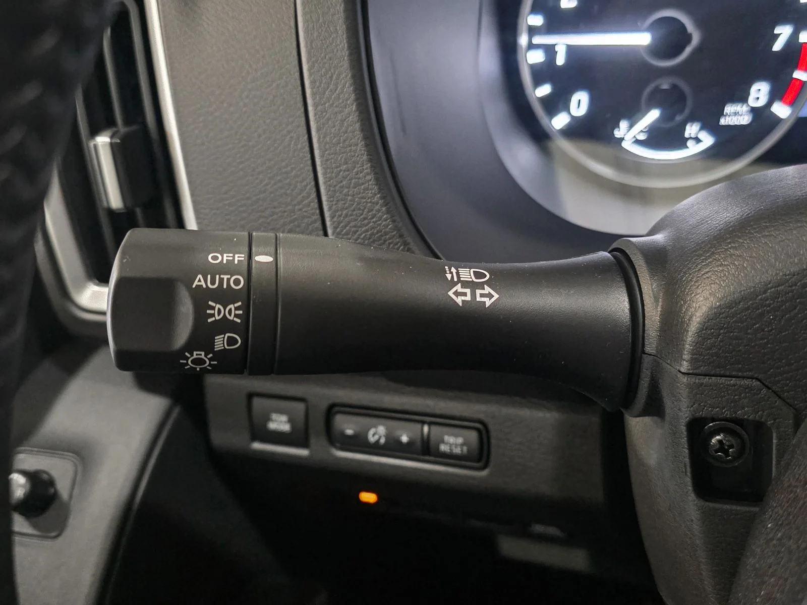 2026 Nissan Frontier SV - Photo 39