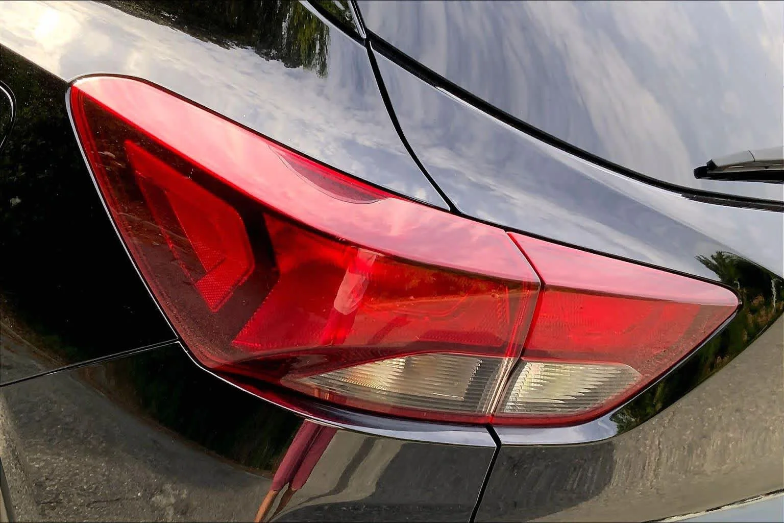 Used 2025 Mosaic Black Metallic Chevrolet LT image 27