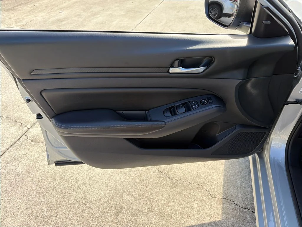 2024 Nissan Altima SV - Photo 16
