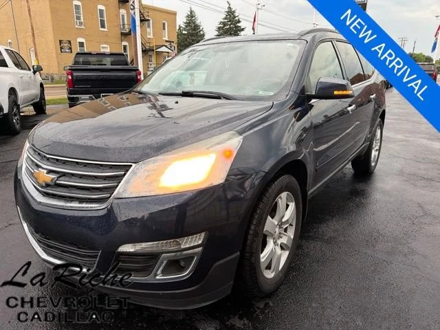 2017 Chevrolet Traverse LT FWD photo