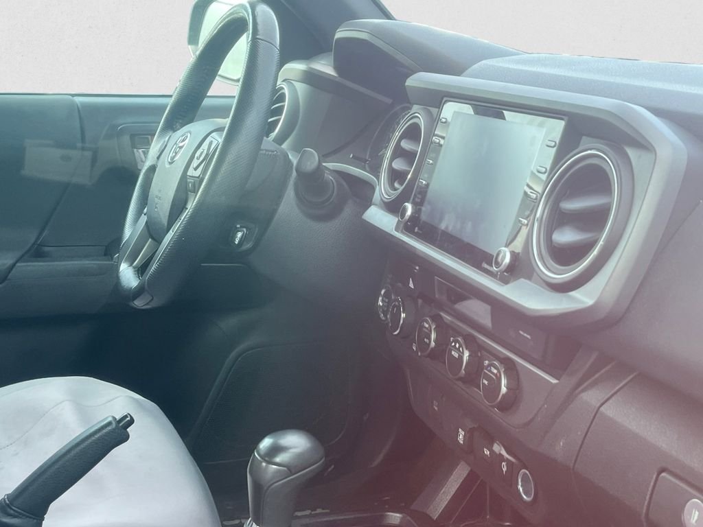 Used 2021  Toyota TRD Off-Road image 5