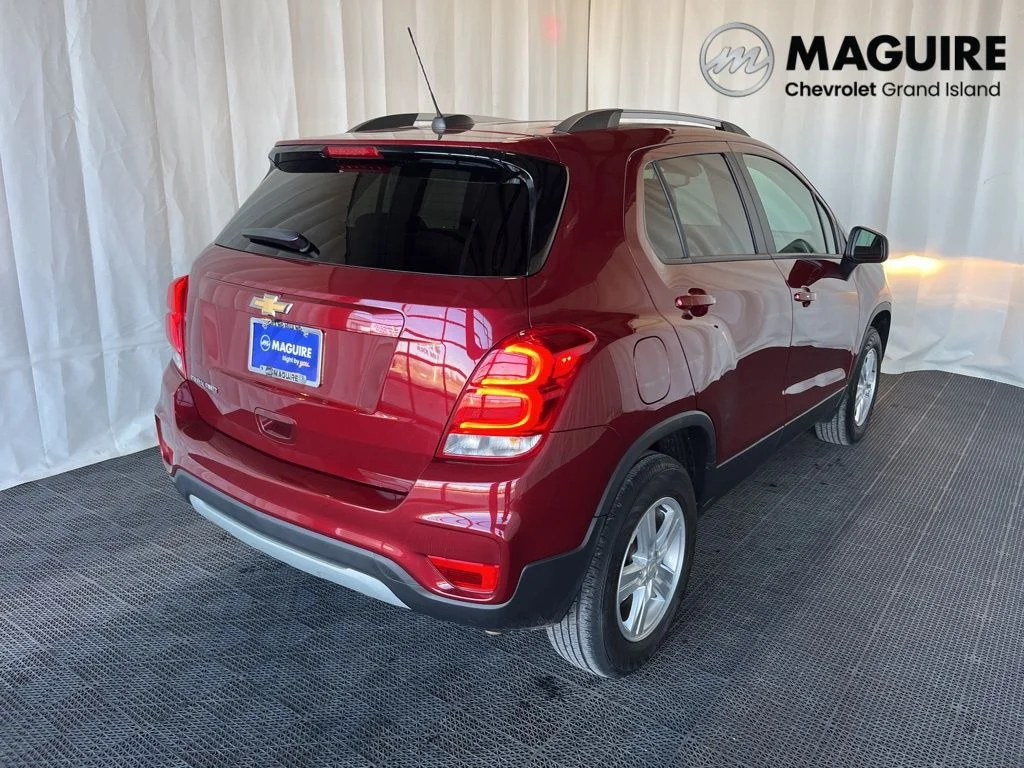 Used 2022 Red Chevrolet LT image 27
