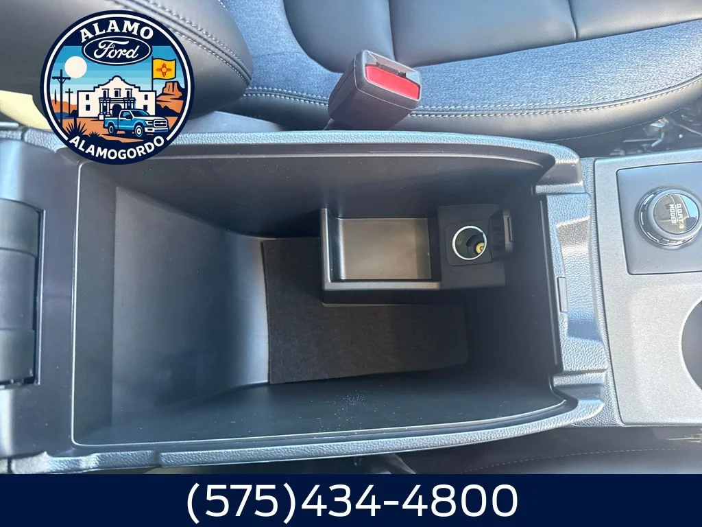 New 2025 Shadow Black Ford Outer Banks® image 21