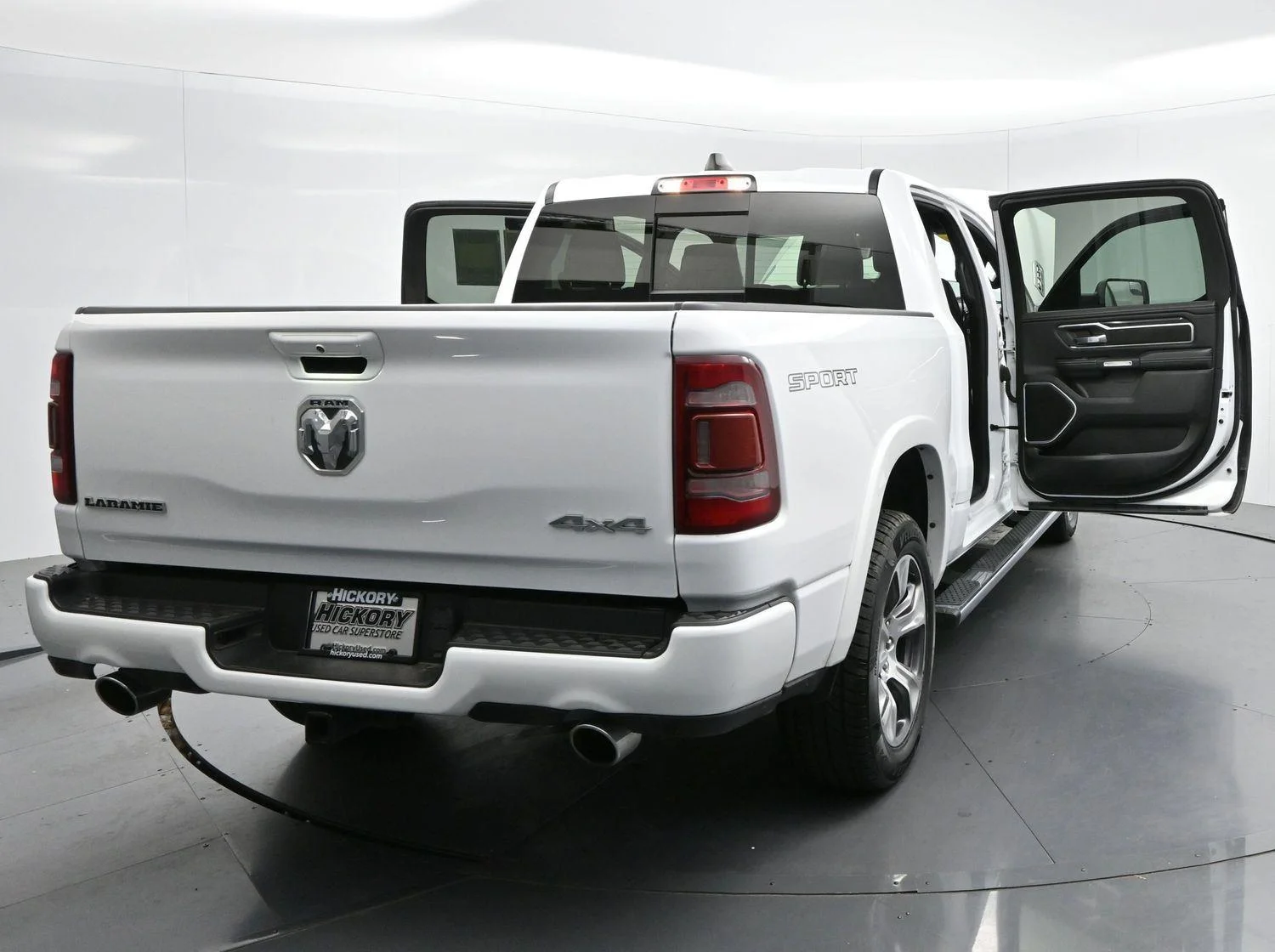 Used 2022 Bright White Clearcoat Ram Laramie image 45
