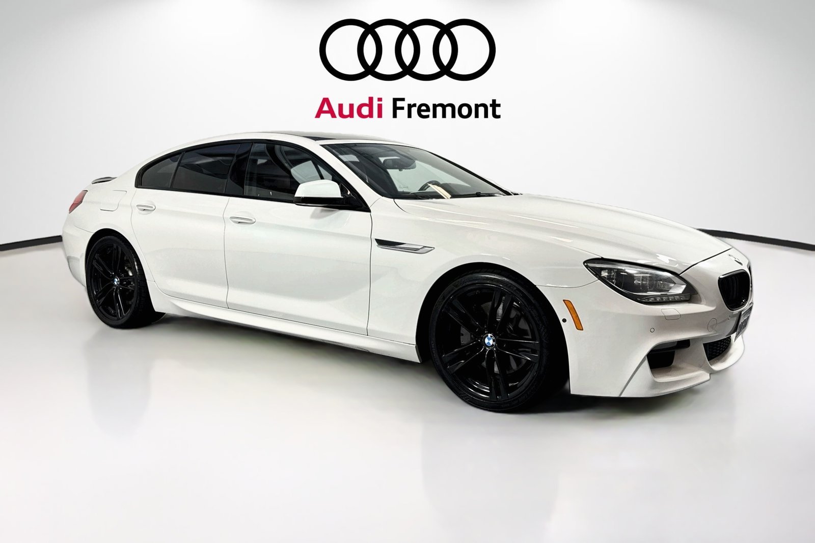 Used 2015 Alpine White BMW 650i image 7