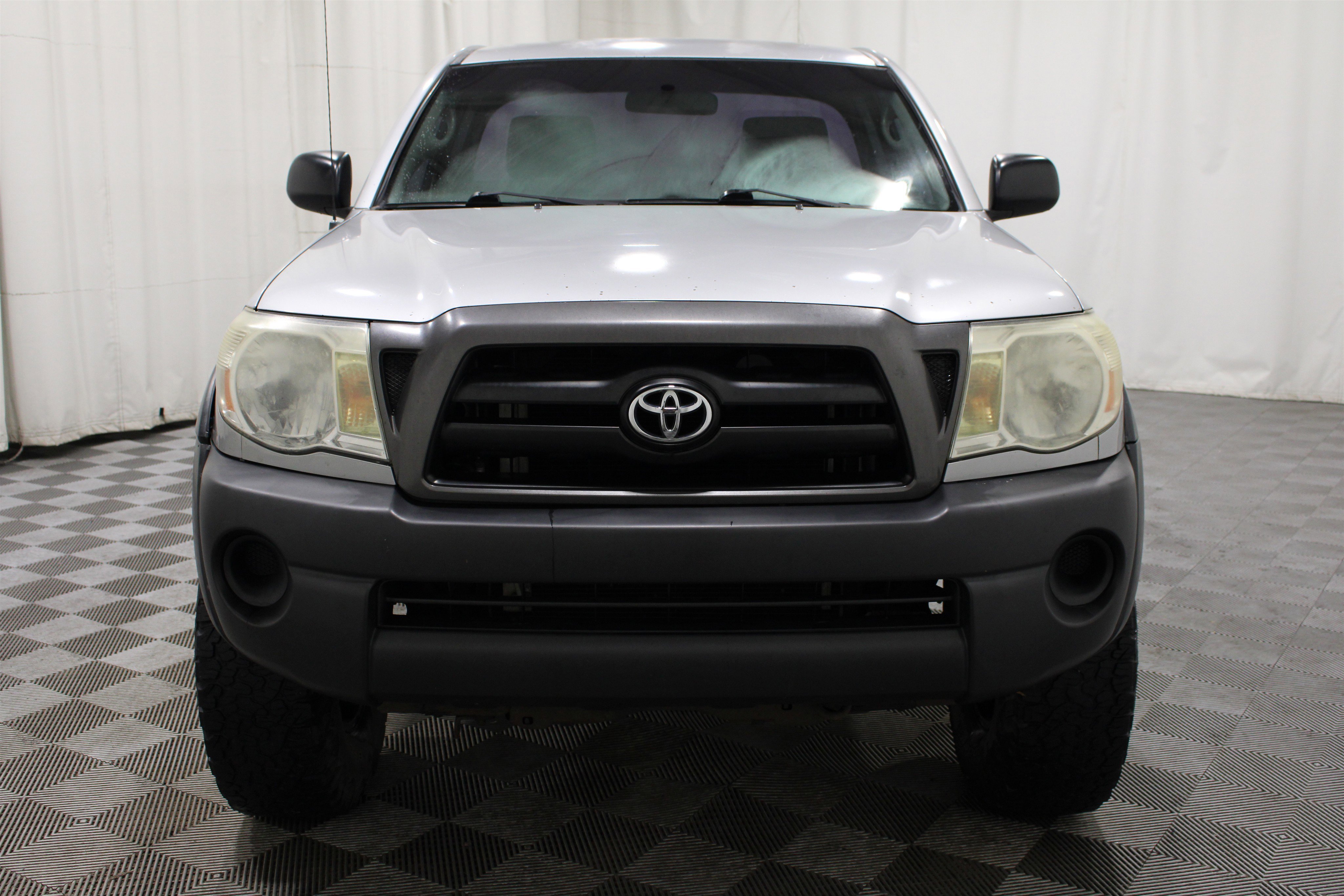 Used 2007  Toyota Base image 25