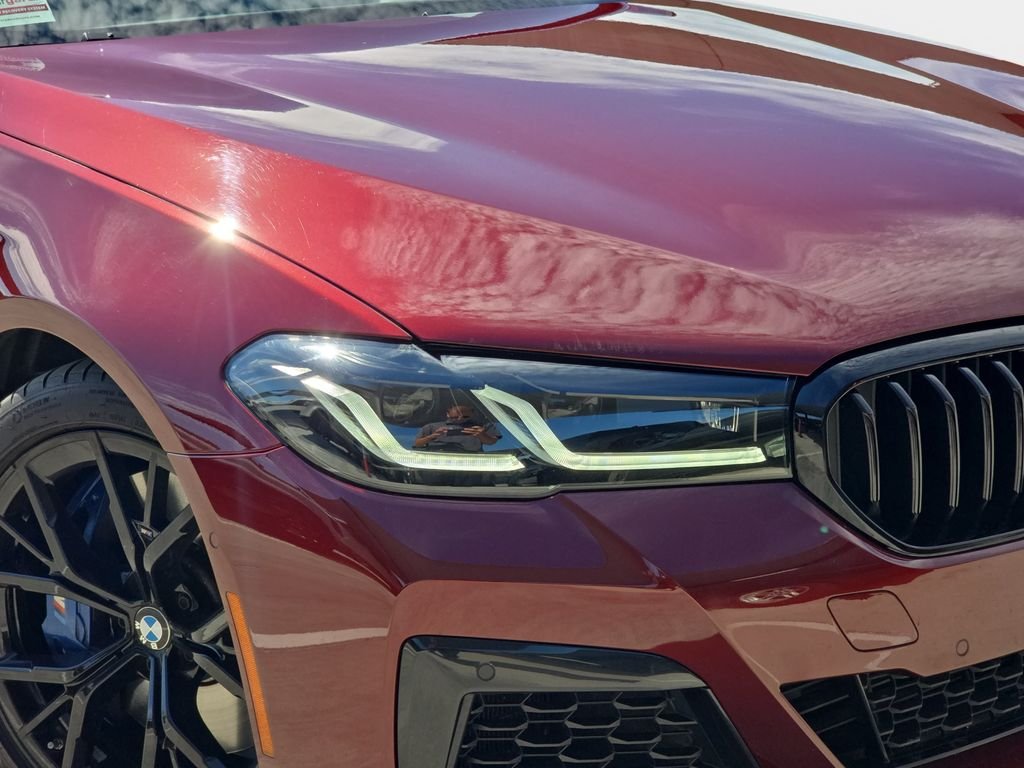 Used 2023 Red BMW 540i image 35
