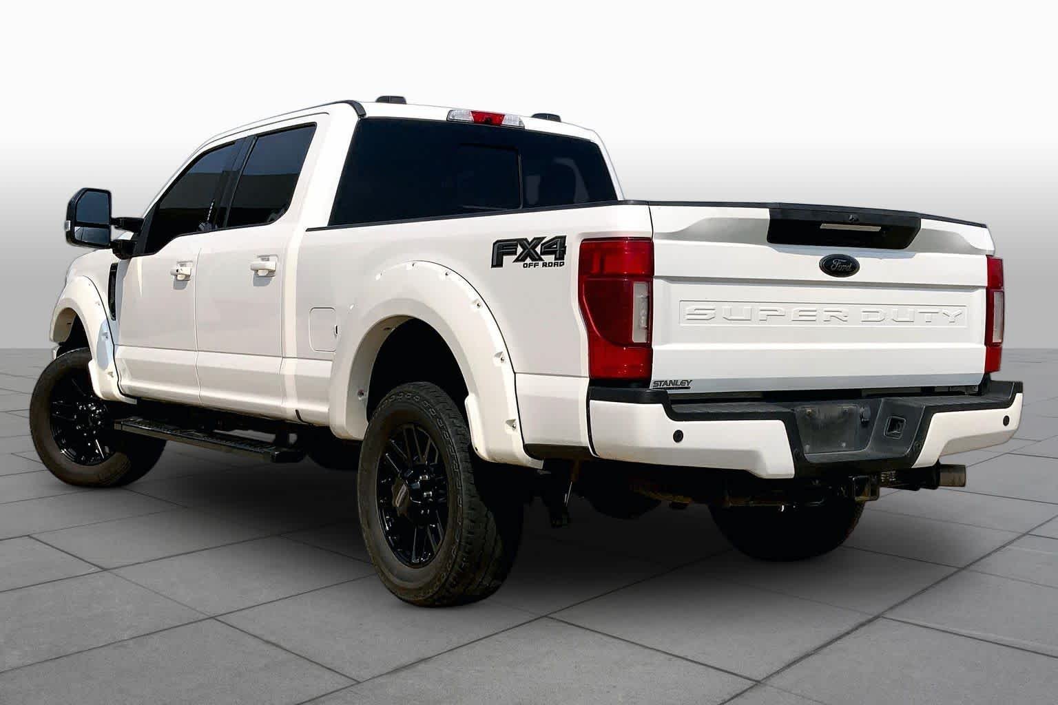 Used 2020 Star White Metallic Tri-Coat Ford LARIAT image 12