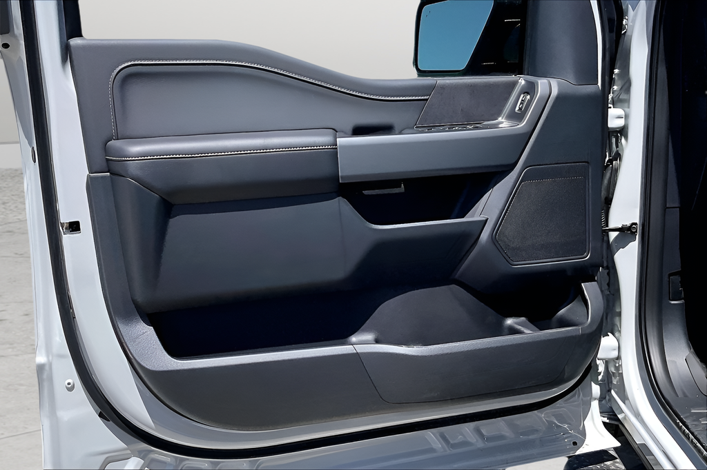 New 2026 Avalanche Ford XLT image 13