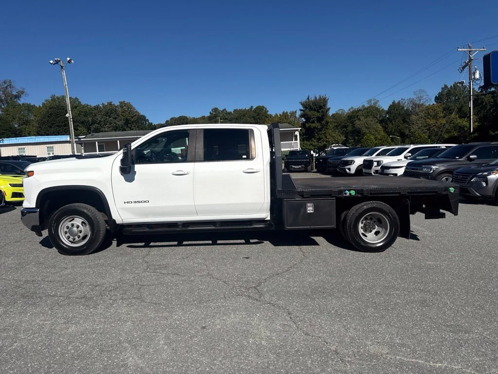 Used 2024 White Chevrolet LT image 2
