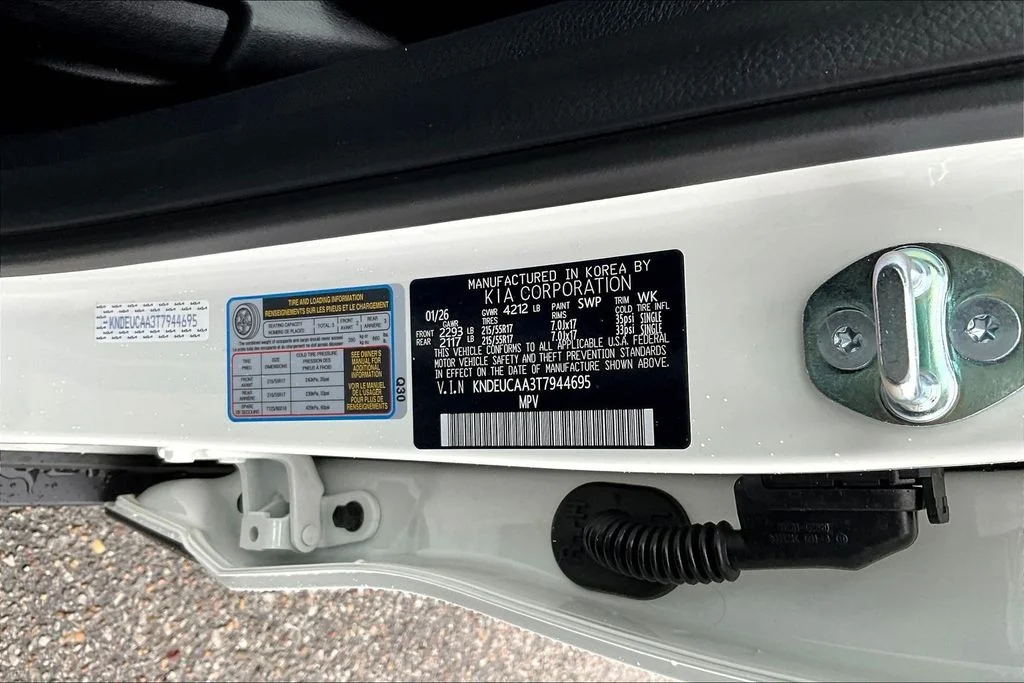 New 2026 Snow White Pearl Kia S image 8