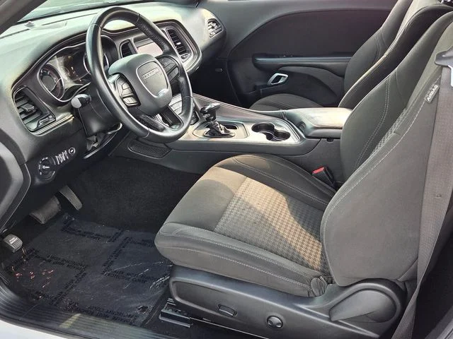 Used 2023 White Dodge SXT image 14