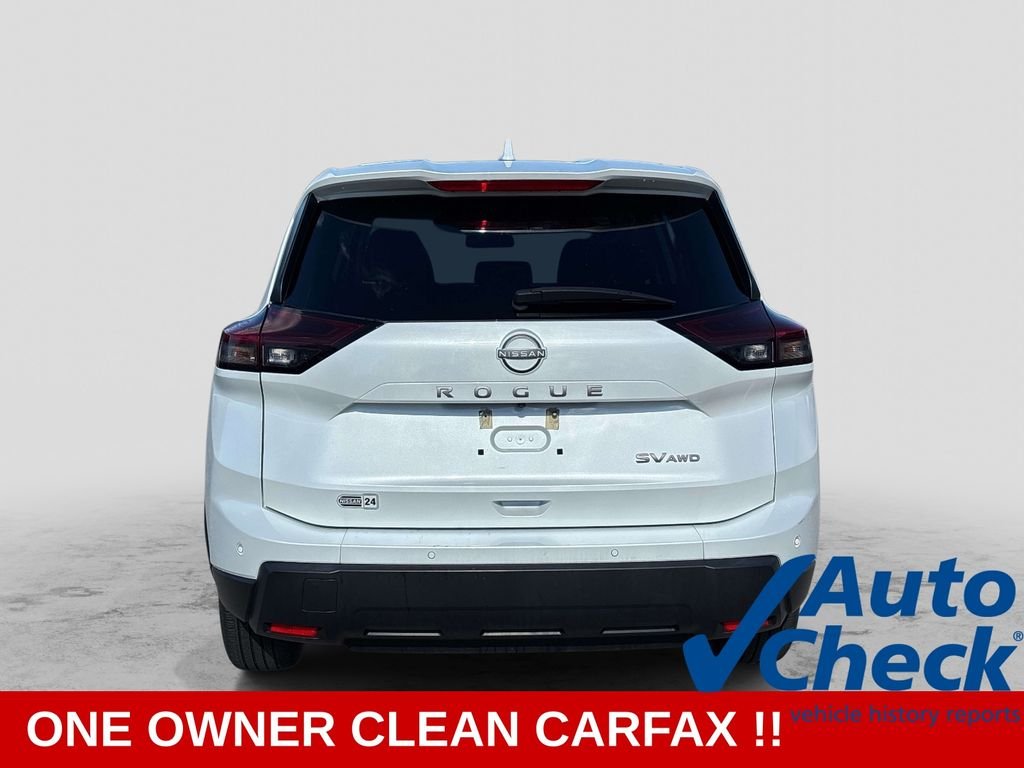 Used 2024 White Nissan SV image 4