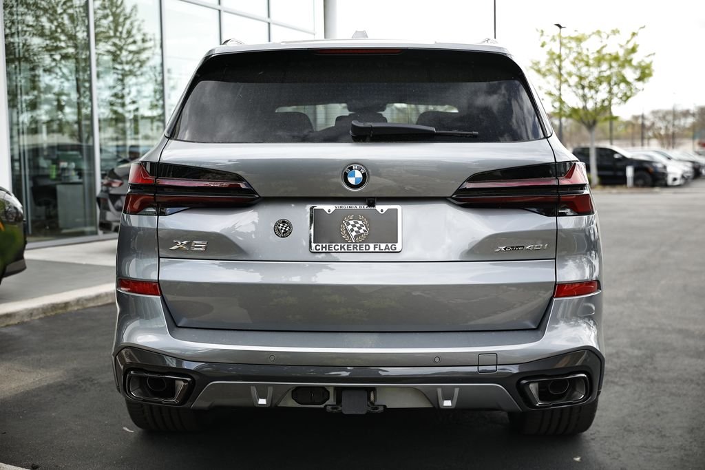 New 2026 Skyscraper Grey Metallic BMW xDrive40i image 10
