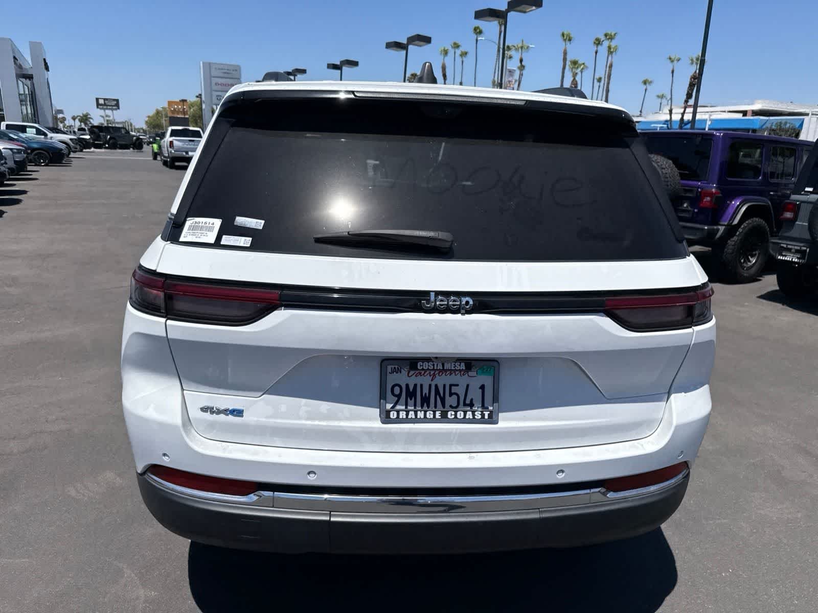 Used 2023 Bright White Clearcoat Jeep  image 19