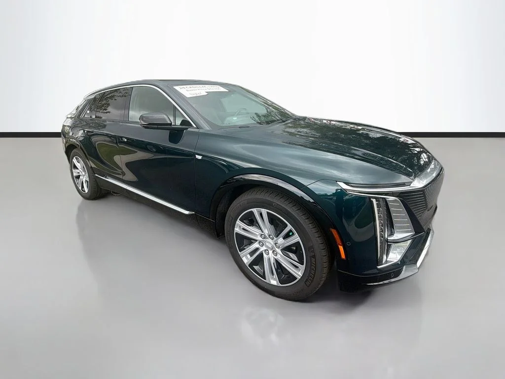 Certified Used 2024 Emerald Cadillac Tech image 3