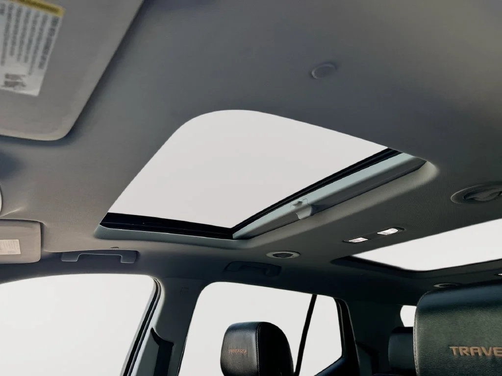 Used 2019 MOSAIC BLACK METALLIC Chevrolet Premier image 21