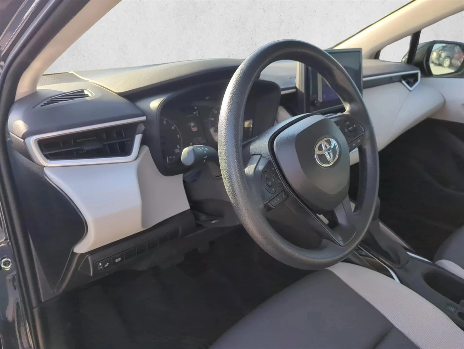 Used 2025 Underground Toyota LE image 12