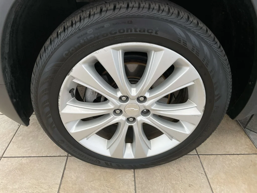 Used 2019 Nightfall Gray Metallic Chevrolet Premier image 33