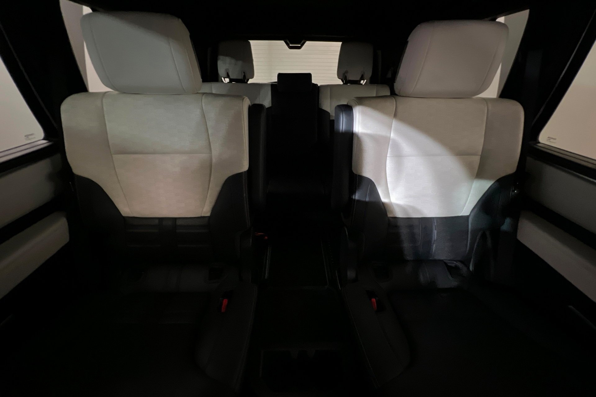 Used 2023 Wind Chill Pearl Toyota Capstone image 28