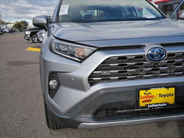 Certified Used 2021 SILVER SKY METALLIC Toyota  image 17
