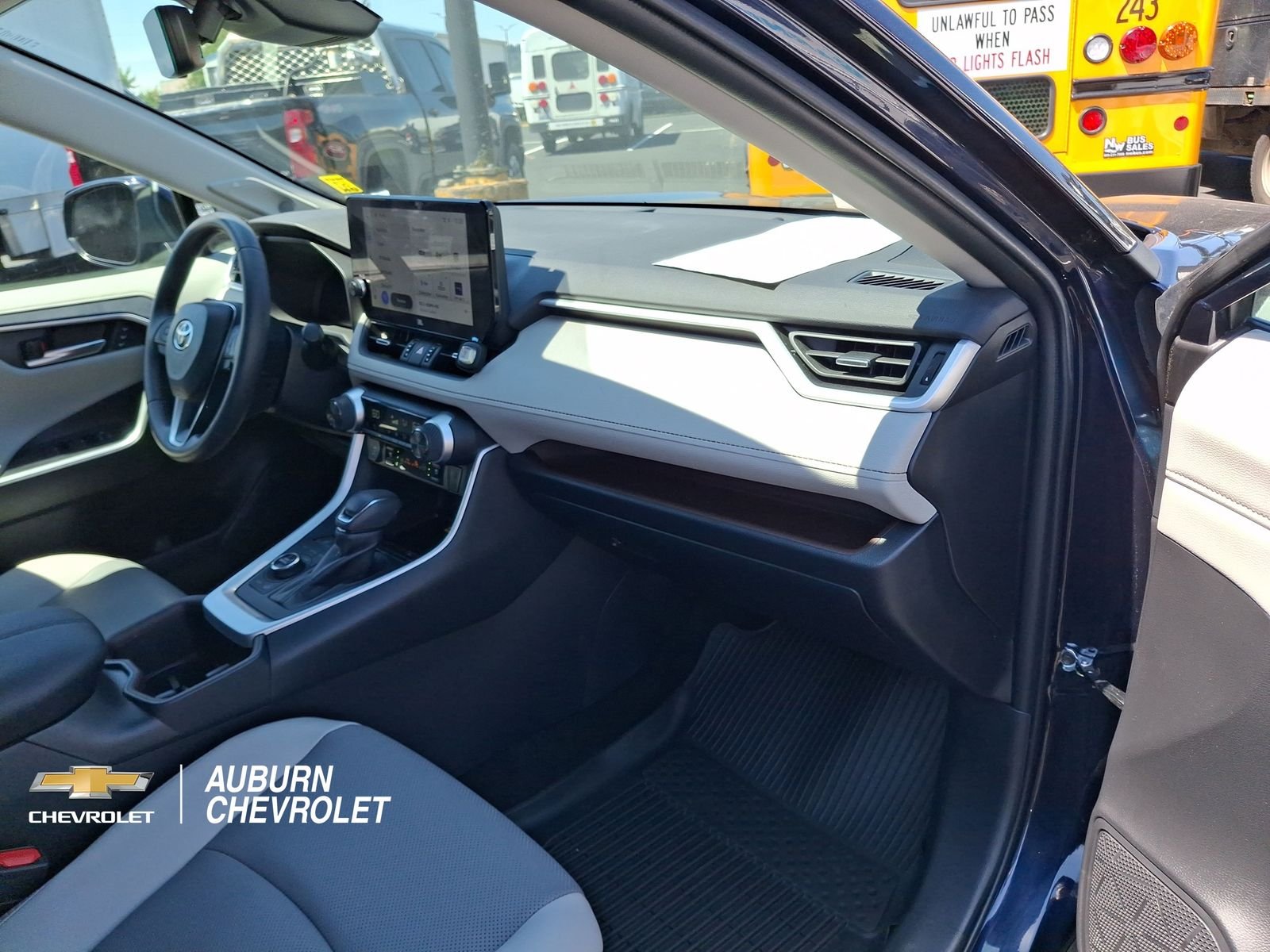 2025 Toyota RAV4 Limited - Photo 20
