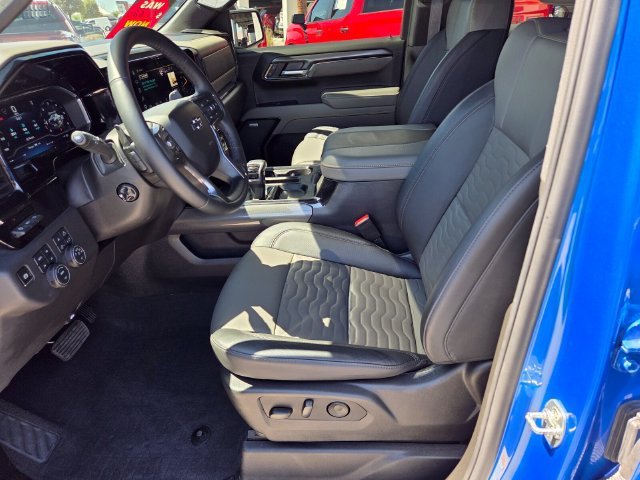 2025 Chevrolet Silverado 1500 ZR2 - Photo 10