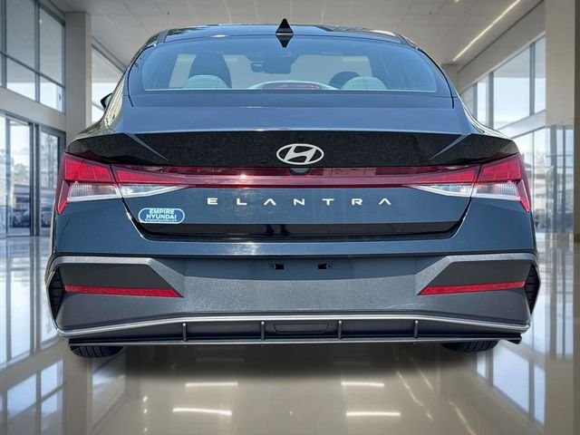 Certified Used 2024 Abyss Black Hyundai SE image 4