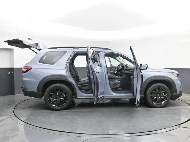 Used 2025 Gray Honda Touring image 52