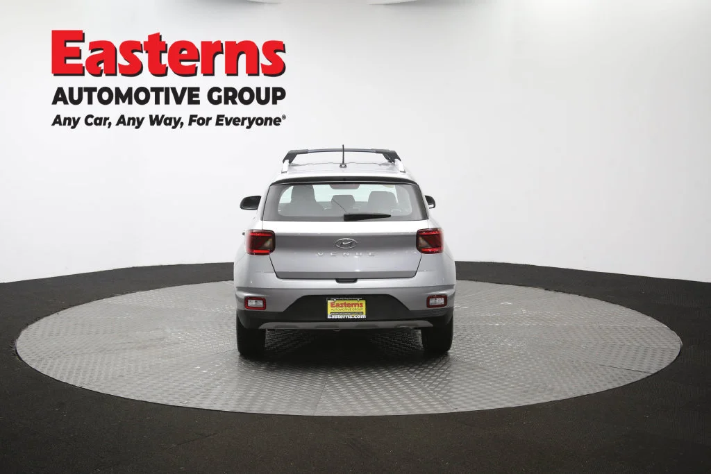 Used 2023 Silver Hyundai SEL image 40