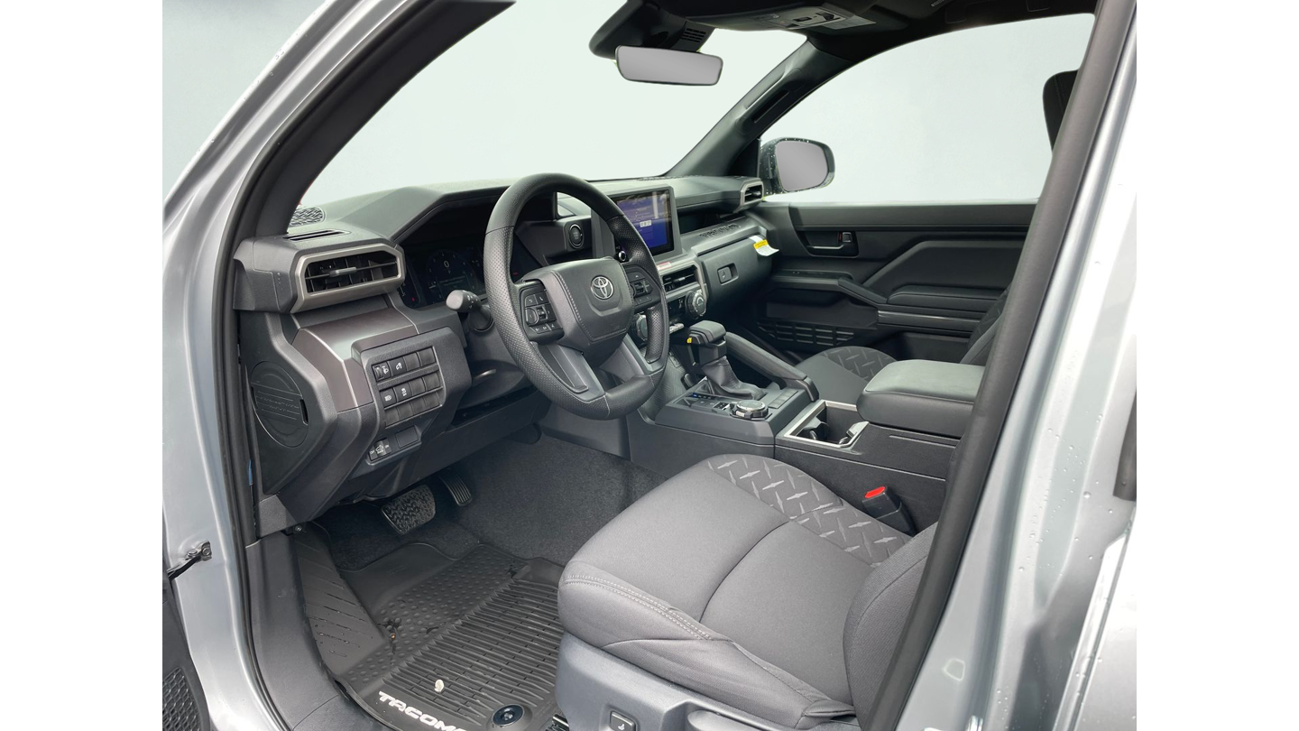 2026 Toyota Tacoma SR5 - Photo 9