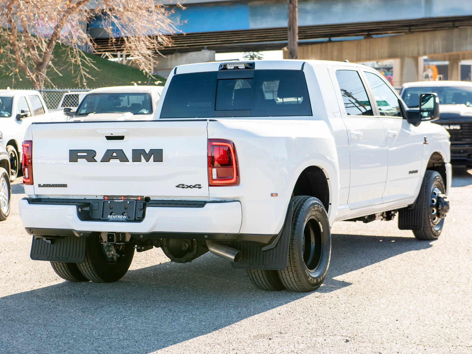 New 2027 White RAM Laramie Night* Mega Cab 4x4, Towing Tech Group, Heated/Ventilated Leather, Remote Start image 7
