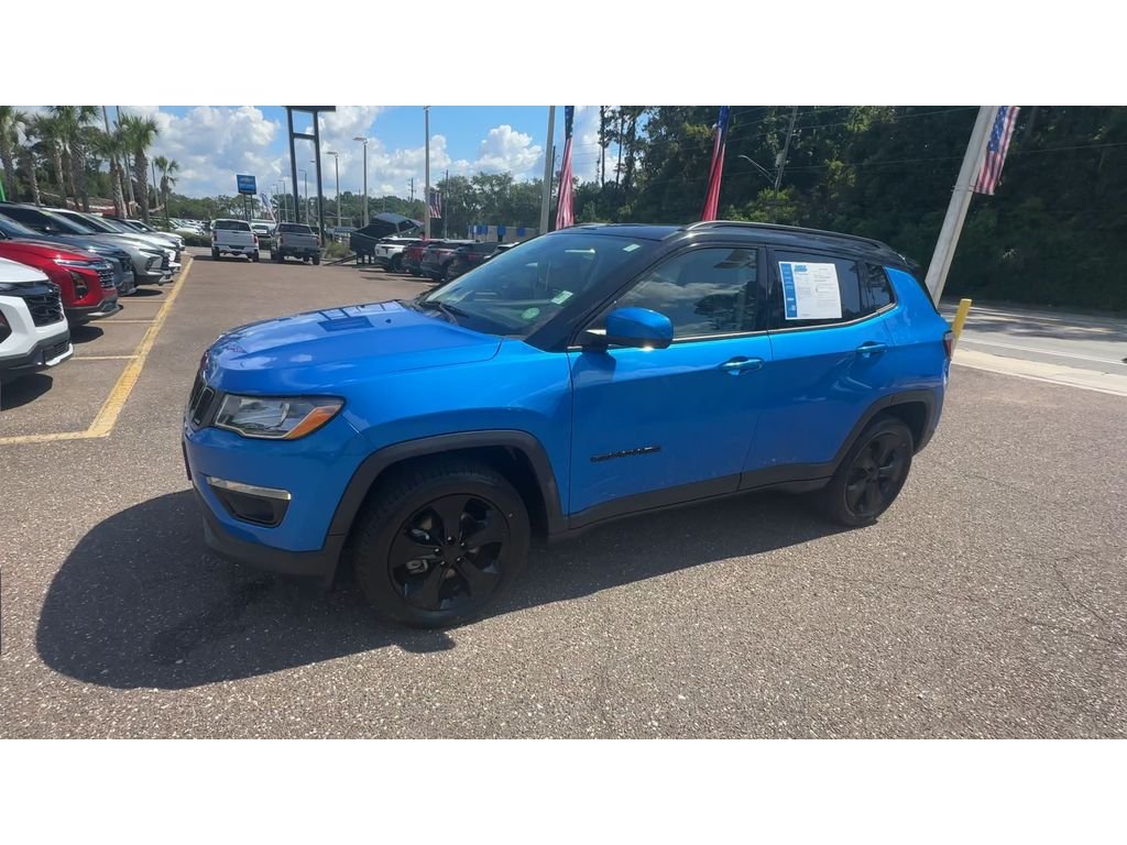 Used 2021  Jeep Altitude image 6