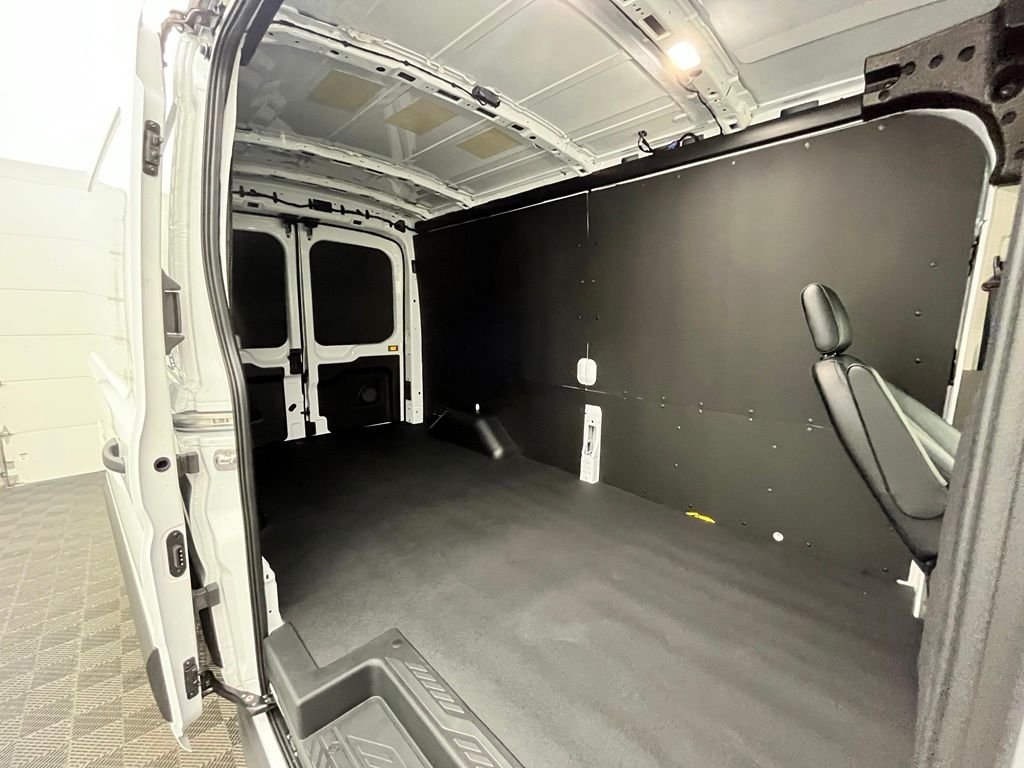 New 2026 White Ford Base image 32