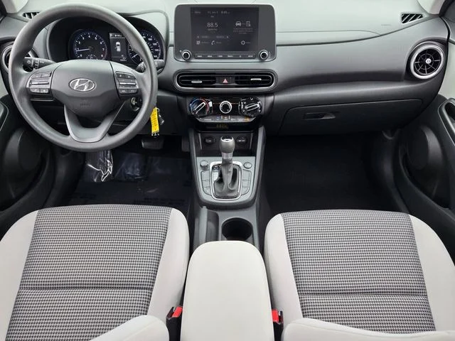 2023 Hyundai Kona SE - Photo 13