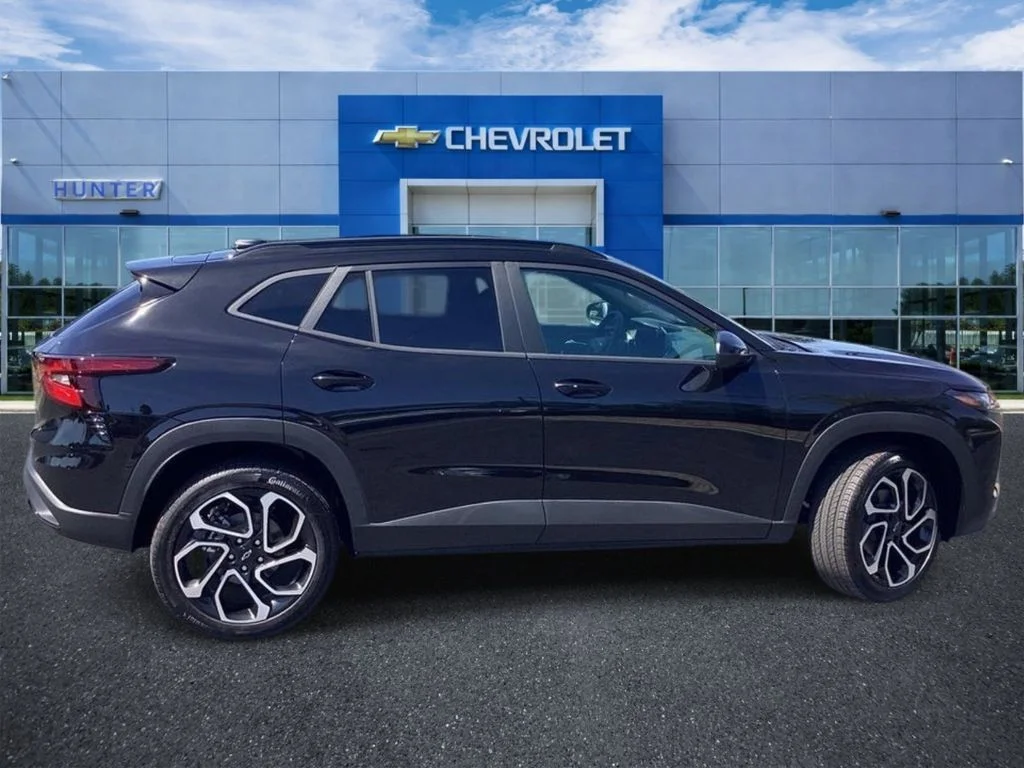 New 2026 Mosaic Black Metallic Chevrolet 2RS image 5