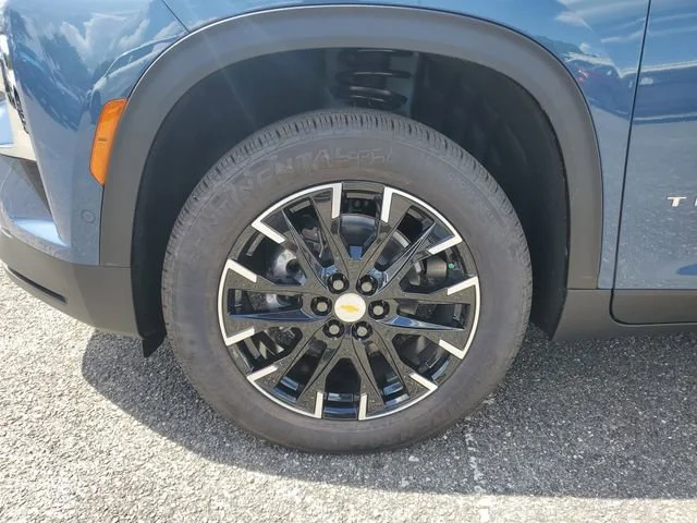 2025 Chevrolet Traverse LT - Photo 5