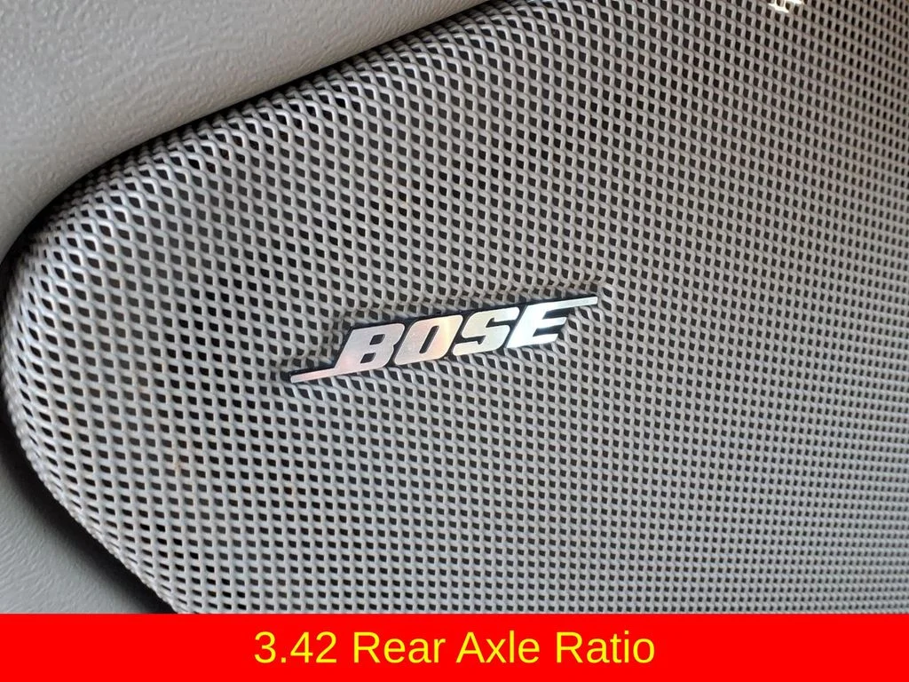Used 2005 Silver GMC SLT image 23