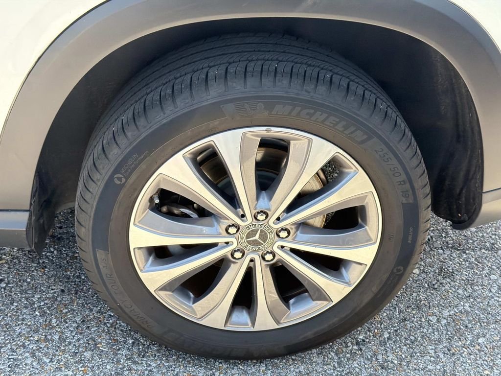 Certified Used 2022 White Mercedes-Benz GLE 350 image 4