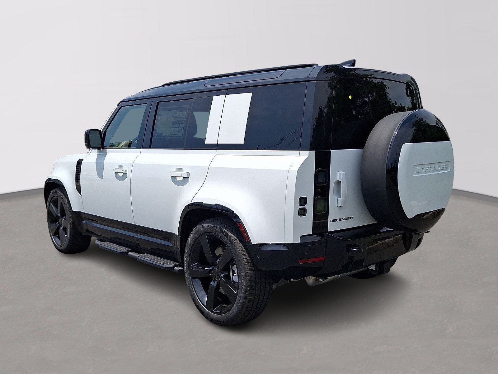 New 2026 Fuji White LAND ROVER X-Dynamic SE image 4