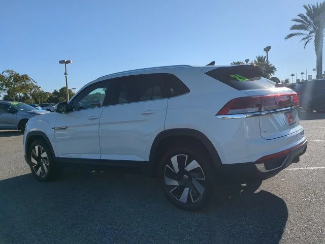 Used 2025 White Volkswagen 2.0T SE w/Technology image 6